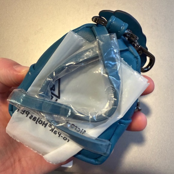 Loungefly Ursula Mini Backpack Keychain - Picture 2 of 3